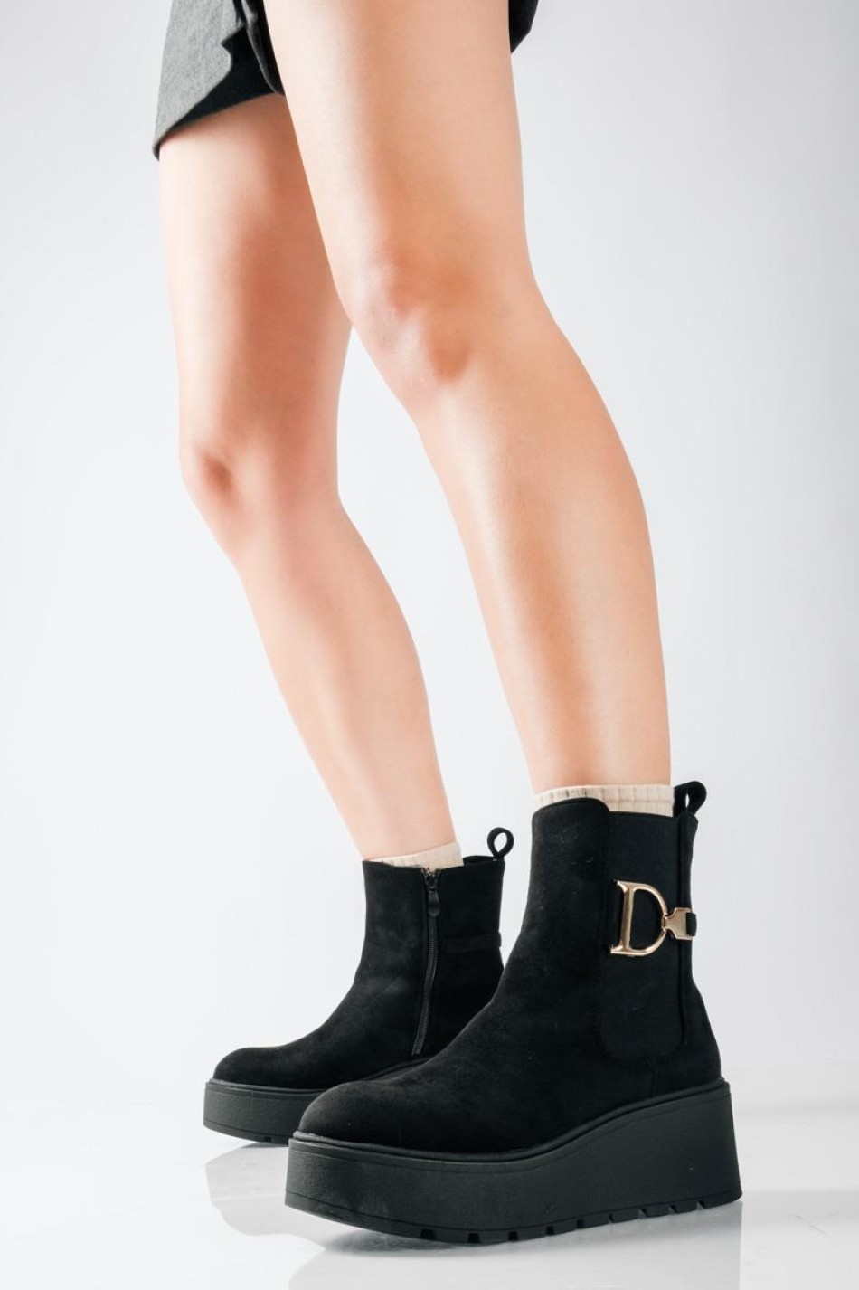 Chelsea suede μποτάκια με πλατφόρμα και μεταλλικό στοιχείο ΜΑΥΡΟ
