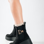 Chelsea suede μποτάκια με πλατφόρμα και μεταλλικό στοιχείο ΜΑΥΡΟ