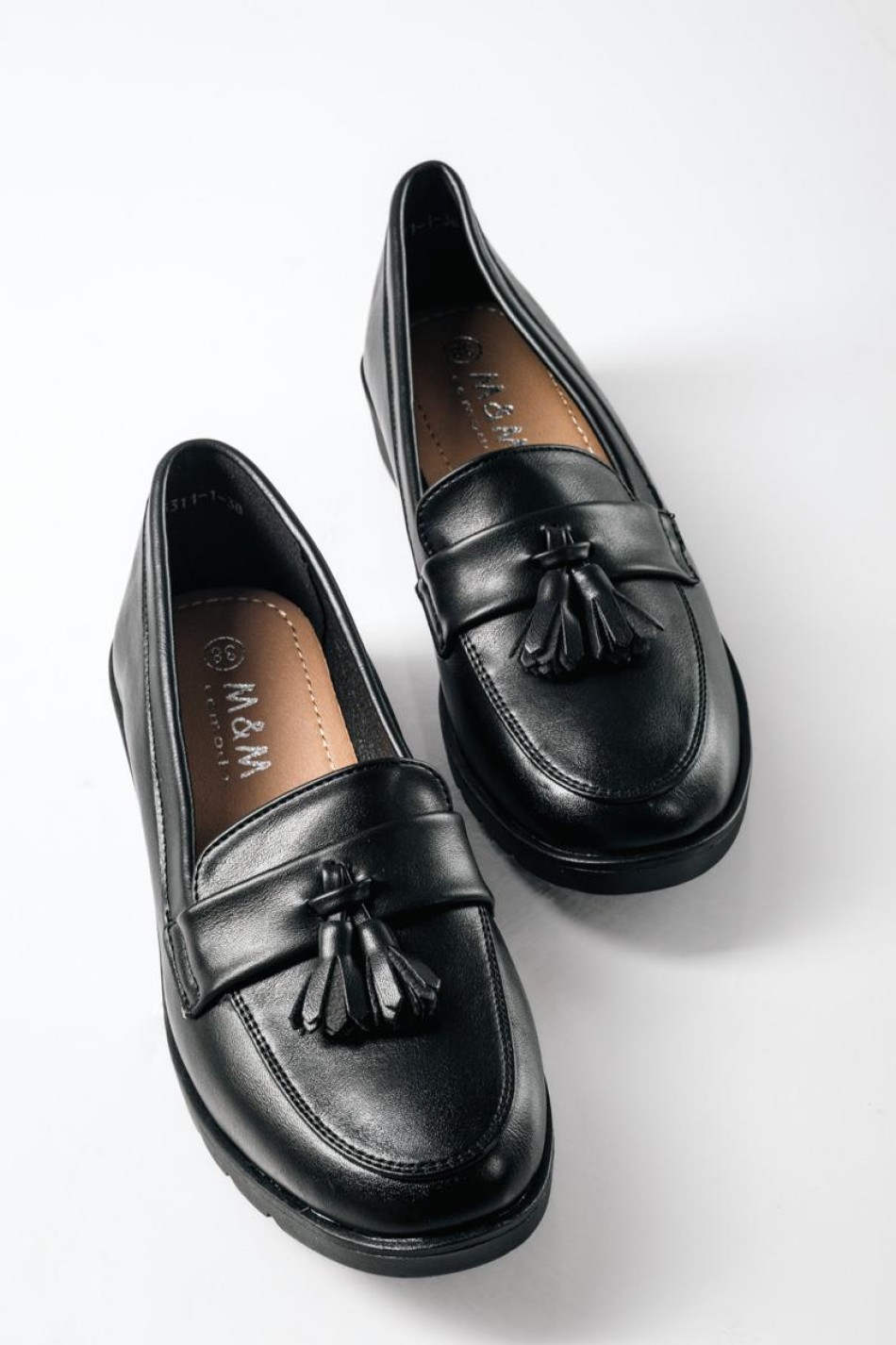 Flat matte loafers σε fashioned στυλ ΜΑΥΡΟ Flat matte loafers σε fashioned στυλ ΜΑΥΡΟ