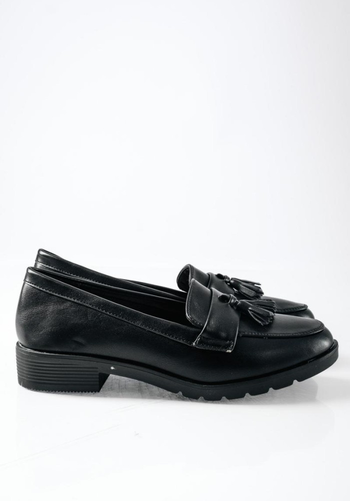 Flat matte loafers σε fashioned στυλ ΜΑΥΡΟ