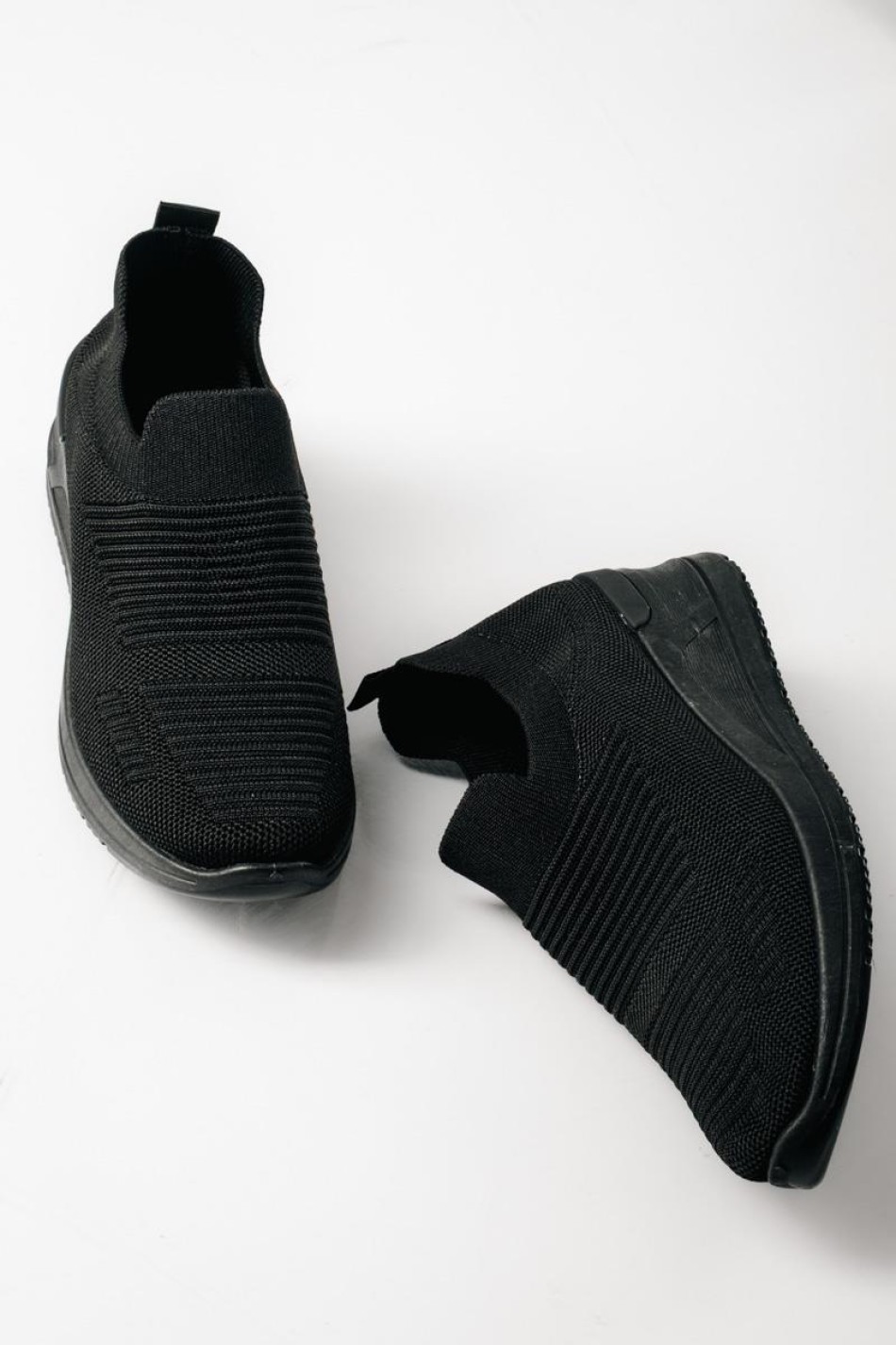 Slip-on γυναικεία sneakers  τύπου κάλτσα  ΜΑΥΡΟ