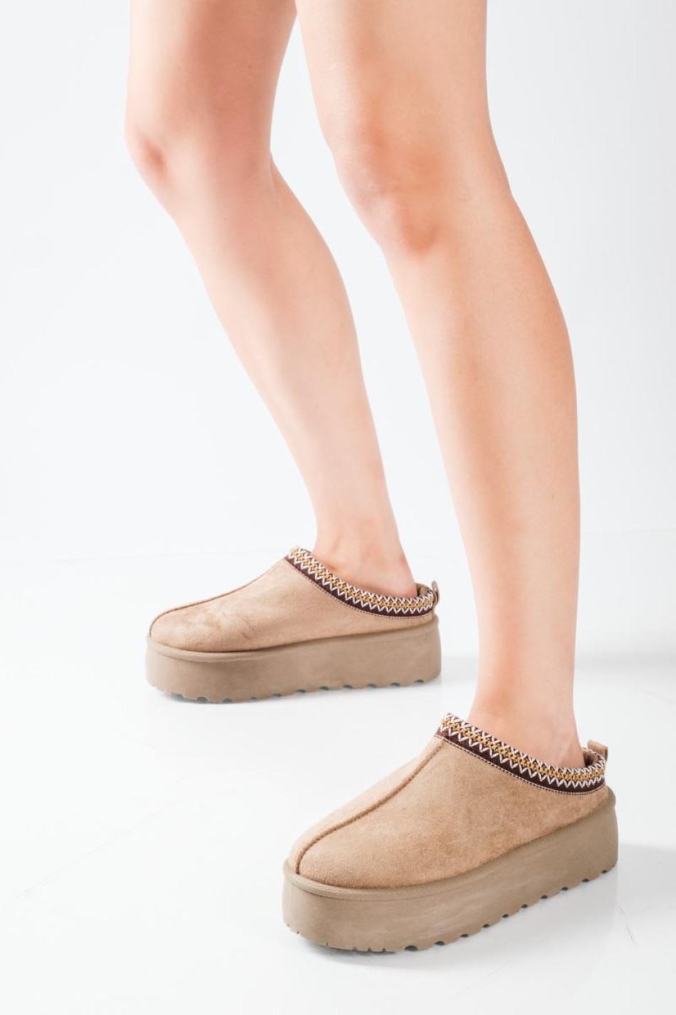 Clog δίσολο με εσωτερική γούνα και boho σχέδιο ΠΟΥΡΟ Clog δίσολο με εσωτερική γούνα και boho σχέδιο ΠΟΥΡΟ