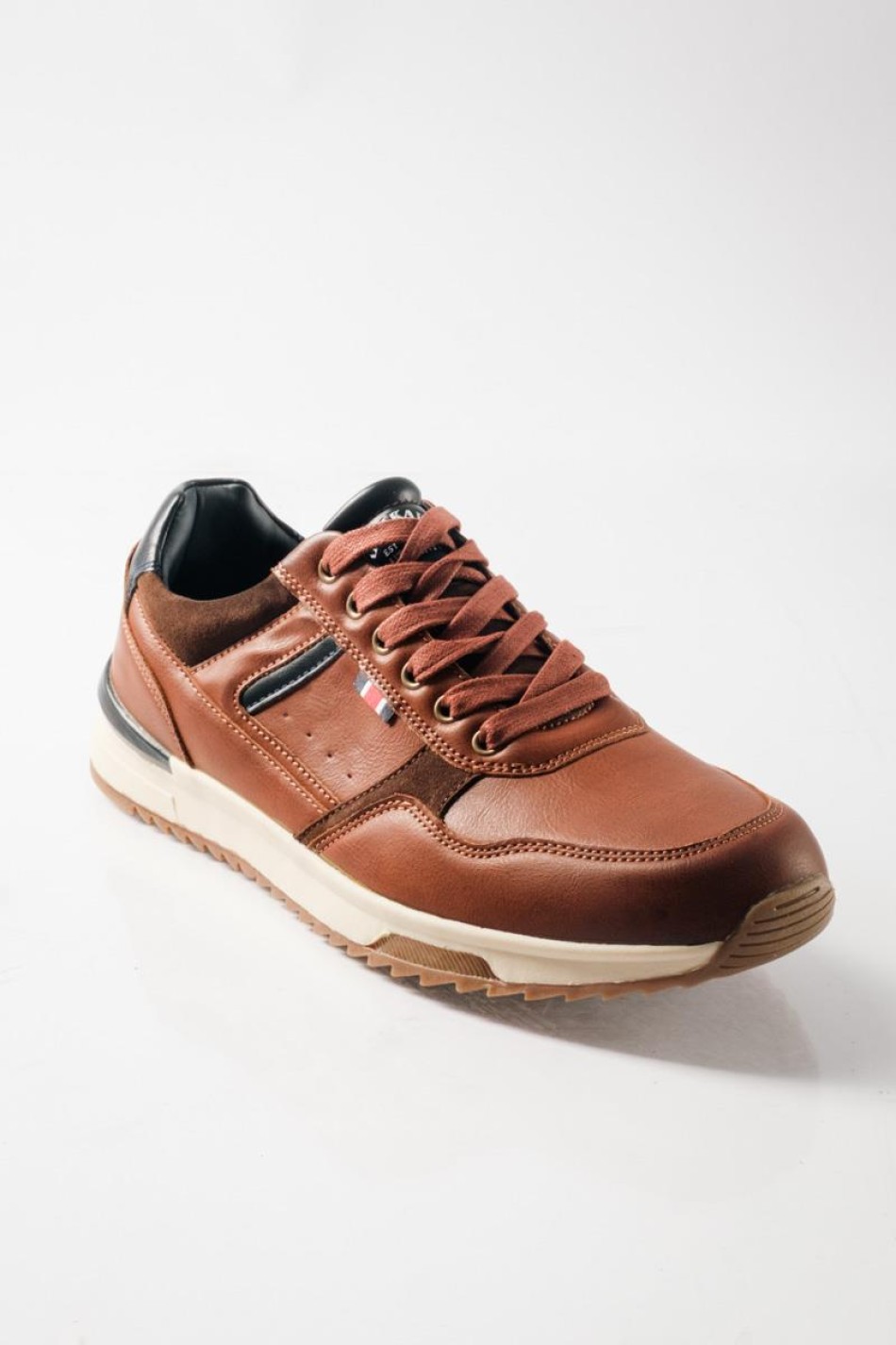 Ανδρικά casual sneakers με σουέτ λεπτομέρεις ΤΑΜΠΑ Ανδρικά casual sneakers με σουέτ λεπτομέρεις ΤΑΜΠΑ