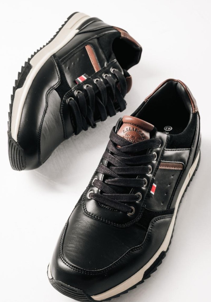 Ανδρικά casual sneakers με καφέ λεπτομέρειες ΜΑΥΡΟ