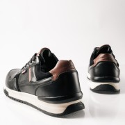 Ανδρικά casual sneakers με καφέ λεπτομέρειες ΜΑΥΡΟ Ανδρικά casual sneakers με καφέ λεπτομέρειες ΜΑΥΡΟ