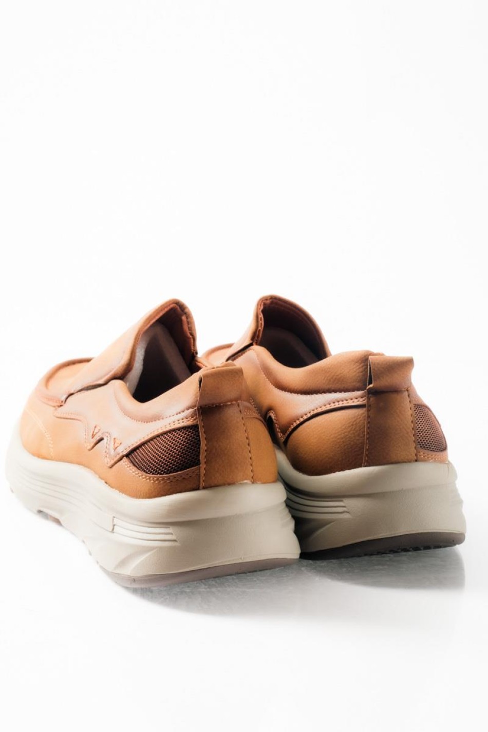 Ανδρικά Slip-On Casual παπούτσια με ελαφριά σόλα ΚΑΦΕ Ανδρικά Slip-On Casual παπούτσια με ελαφριά σόλα ΚΑΦΕ