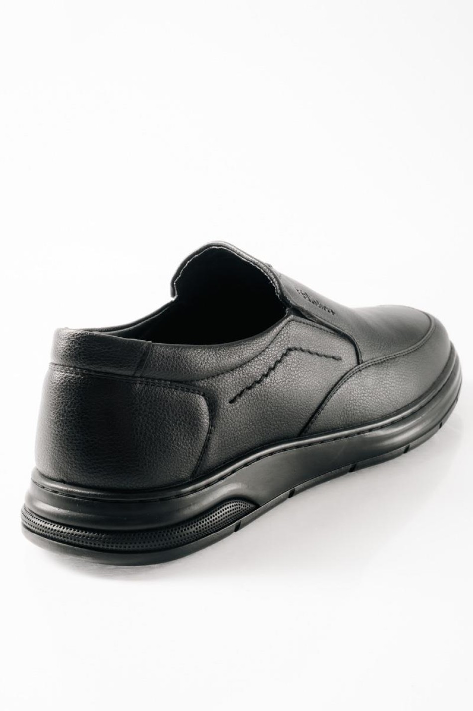 ΖΑΚ ανδρικά slip-on με κομψές λεπτομέρειες ραφών για διαχρονικό στυλ ΜΑΥΡΟ ΖΑΚ ανδρικά slip-on με κομψές λεπτομέρειες ραφών για διαχρονικό στυλ ΜΑΥΡΟ