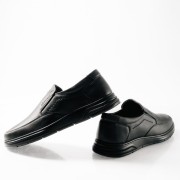 ΖΑΚ ανδρικά slip-on με κομψές λεπτομέρειες ραφών για διαχρονικό στυλ ΜΑΥΡΟ ΖΑΚ ανδρικά slip-on με κομψές λεπτομέρειες ραφών για διαχρονικό στυλ ΜΑΥΡΟ