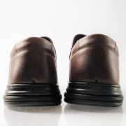 ΖΑΚ ανδρικά slip-on με κομψές λεπτομέρειες ραφών για διαχρονικό στυλ ΚΑΦΕ ΖΑΚ ανδρικά slip-on με κομψές λεπτομέρειες ραφών για διαχρονικό στυλ ΚΑΦΕ