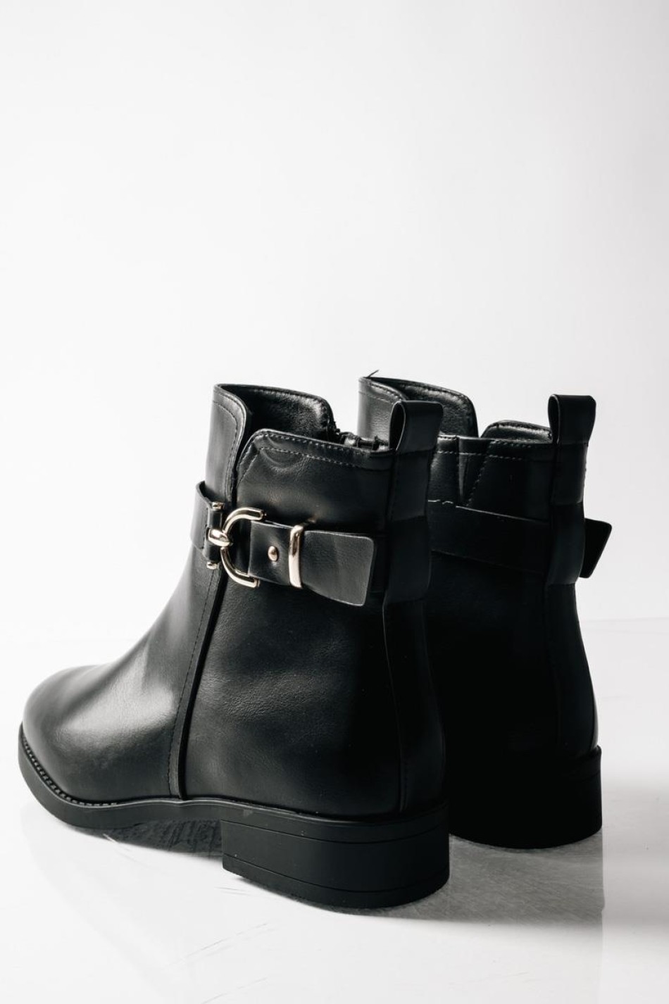 Casual biker μποτάκι με ζωνάκι ΜΑΥΡΟ Casual biker μποτάκι με ζωνάκι ΜΑΥΡΟ