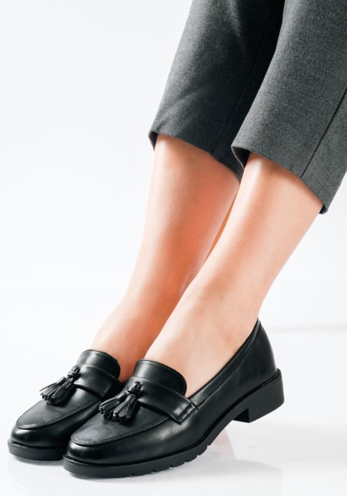 Flat matte loafers σε fashioned στυλ ΜΑΥΡΟ