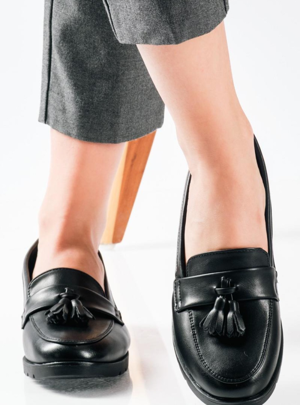 Flat matte loafers σε fashioned στυλ ΜΑΥΡΟ