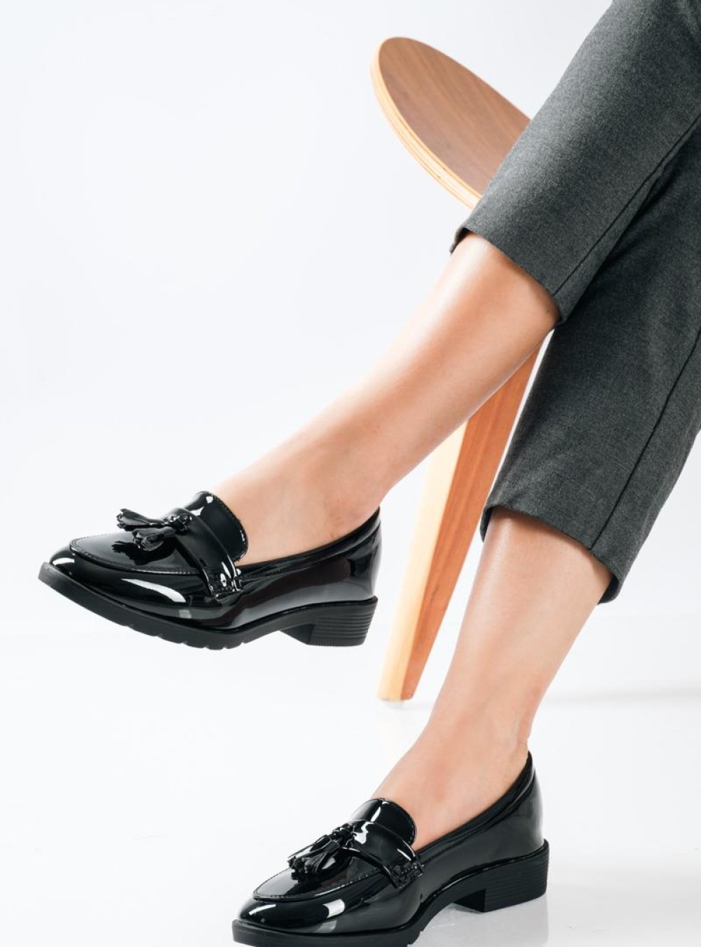 Flat λουστρίνι loafers με κρόσια old fashioned στυλ ΜΑΥΡΟ Flat λουστρίνι loafers με κρόσια old fashioned στυλ ΜΑΥΡΟ