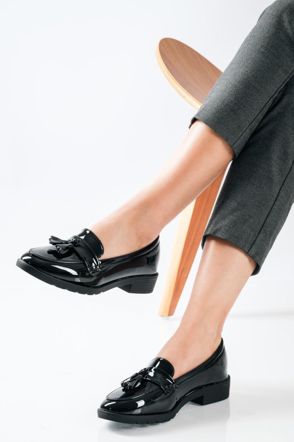 Flat λουστρίνι loafers με κρόσια old fashioned στυλ ΜΑΥΡΟ Flat λουστρίνι loafers με κρόσια old fashioned στυλ ΜΑΥΡΟ