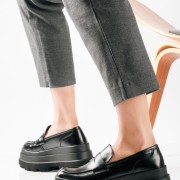 Δίσολο loafer με ανδρόγυνο στυλ και chunky σόλα ΜΑΥΡΟ Δίσολο loafer με ανδρόγυνο στυλ και chunky σόλα ΜΑΥΡΟ