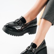 Λουστρίνι loafers με τρακτερωτή chunky σόλα ΜΑΥΡΟ Λουστρίνι loafers με τρακτερωτή chunky σόλα ΜΑΥΡΟ