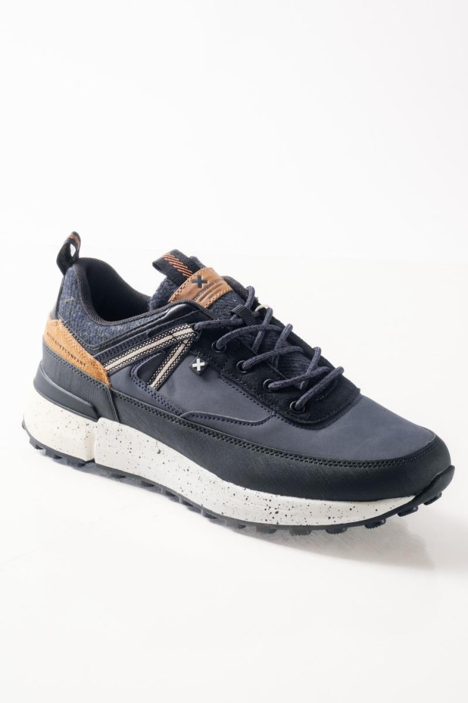 XTI ανδρικό sneaker με συνδυασμό υλικών και urban στυλ ΜΠΛΕ