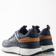 XTI ανδρικό sneaker με συνδυασμό υλικών και urban στυλ ΜΠΛΕ XTI ανδρικό sneaker με συνδυασμό υλικών και urban στυλ ΜΠΛΕ