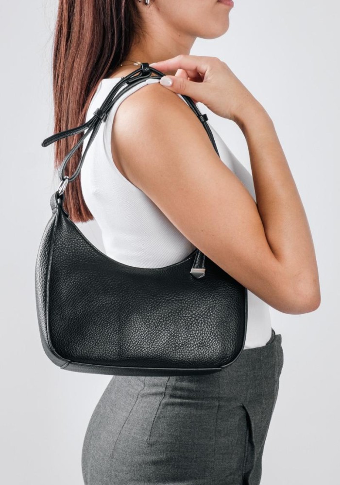 Crescent bag ώμου με ασημί φερμουάρ και επιπλέον χιαστί λουράκι εσωτερικά ΜΑΥΡΟ