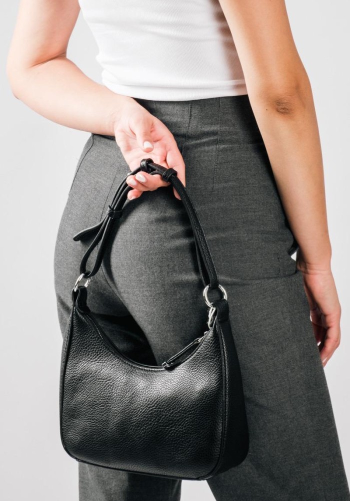 Crescent bag ώμου με ασημί φερμουάρ και επιπλέον χιαστί λουράκι εσωτερικά ΜΑΥΡΟ
