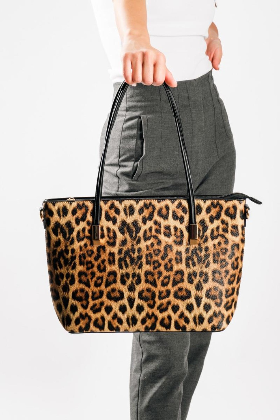 Shopping bag ώμου με animal print τύπωμα και επιπλέον λουράκι στο εσωτερικό μέρος ΛΕΟΠΑΡ