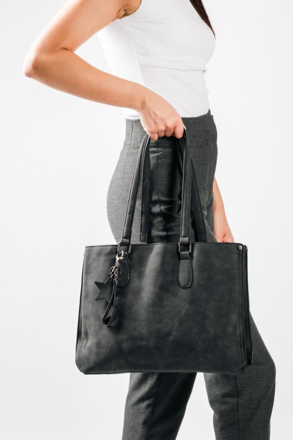 Nubuck τσάντα ώμου ευρύχωρη με επιπλέον χιαστί λουράκι εσωτερικά ΜΑΥΡΟ