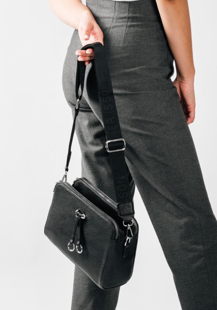 Τσάντα χιαστί Urban Style με ρυθμιζόμενο λουράκι ΜΑΥΡΟ