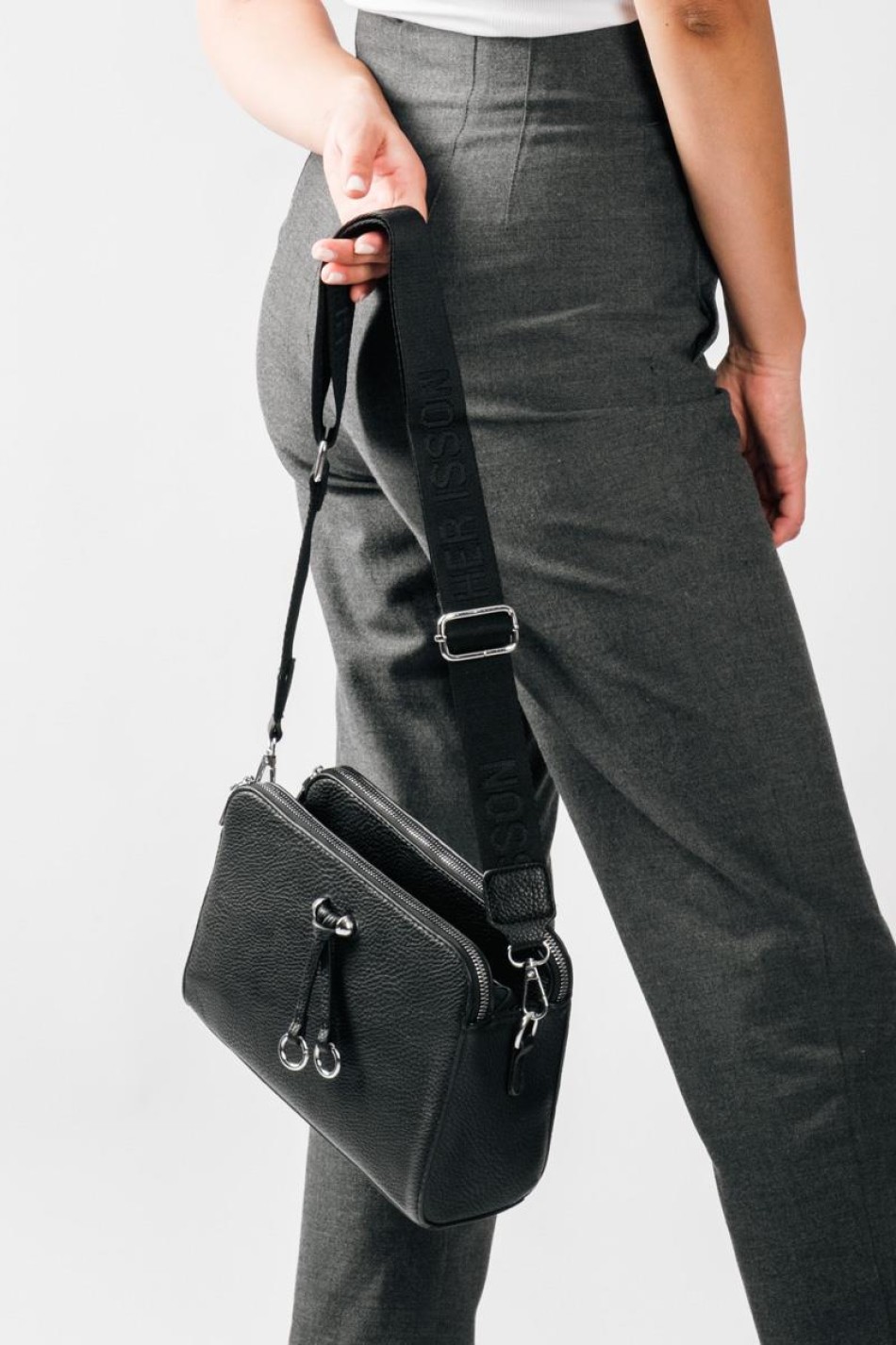 Τσάντα χιαστί Urban Style με ρυθμιζόμενο λουράκι ΜΑΥΡΟ