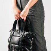 REFRESH Puffer τσάντα χειρός με έξτρα μακρύ λουράκι ΜΑΥΡΟ REFRESH Puffer τσάντα χειρός με έξτρα μακρύ λουράκι ΜΑΥΡΟ