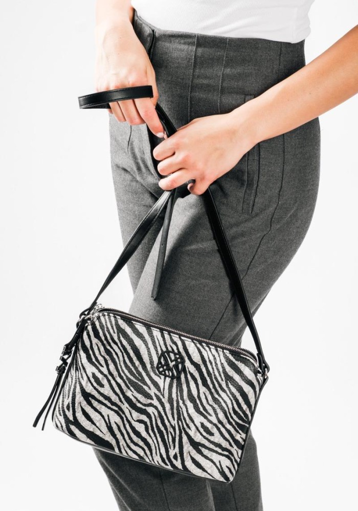 XTI crossbody τσάντα με τριπλή θήκη και animal print ZEBRA