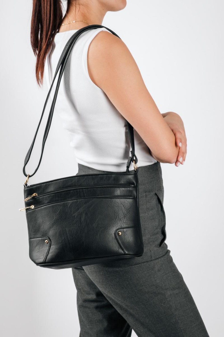 Crossbody τσάντα με δύο επιπλέον εξωτερικές θήκες ΜΑΥΡΟ