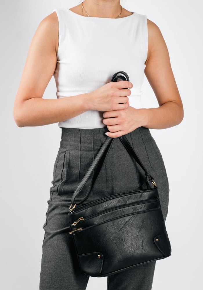Crossbody τσάντα με δύο επιπλέον εξωτερικές θήκες ΜΑΥΡΟ