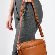 Τσάντα crossbody μικρή με εξωτερικές θήκες ΤΑΜΠΑ Τσάντα crossbody μικρή με εξωτερικές θήκες ΤΑΜΠΑ