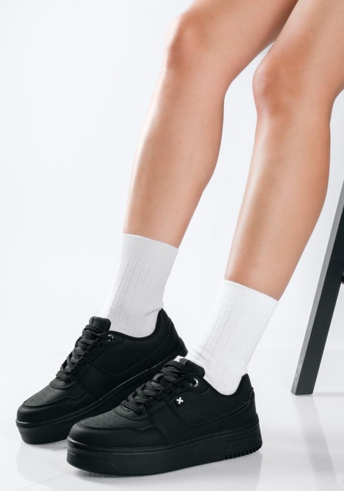 XTI Casual γυναικεία sneakers με κορδόνια ΜΑΥΡΟ
