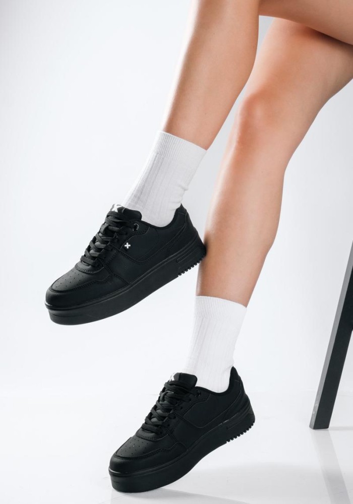 XTI Casual γυναικεία sneakers με κορδόνια ΜΑΥΡΟ