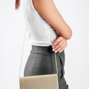 Βραδινό τσαντάκι clutch με λεπτή αλυσίδα ΧΡΥΣΟ