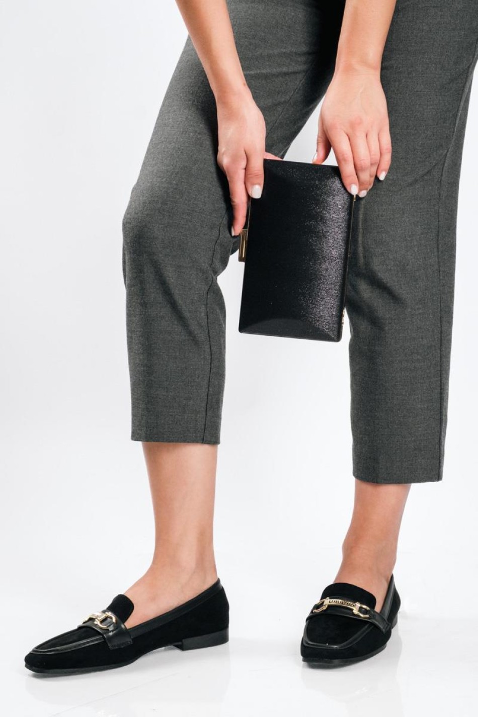 Βραδινό clutch με μεταλλική υφή και λεπτή αλυσίδα ΜΑΥΡΟ Βραδινό clutch με μεταλλική υφή και λεπτή αλυσίδα ΜΑΥΡΟ