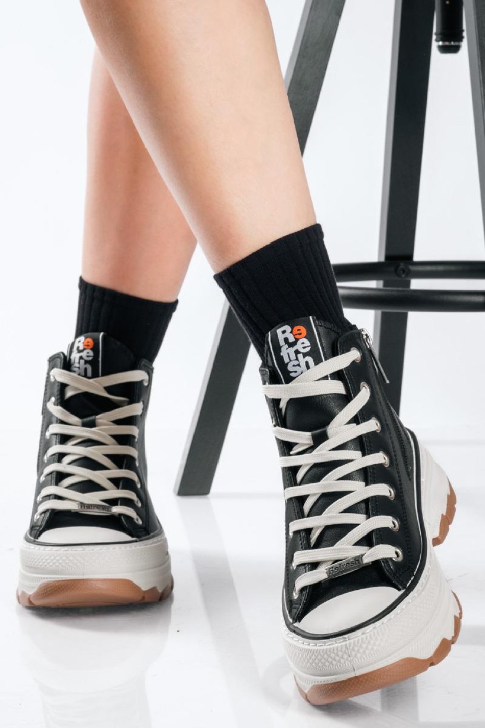 REFRESH sneakers μποτάκια με κορδόνια και φερμουάρ ΜΑΥΡΟ