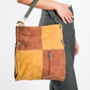 Δίχρωμη τσάντα ώμου patchwork με extra χιαστί λουράκι ΚΑΦΕ Δίχρωμη τσάντα ώμου patchwork με extra χιαστί λουράκι ΚΑΦΕ