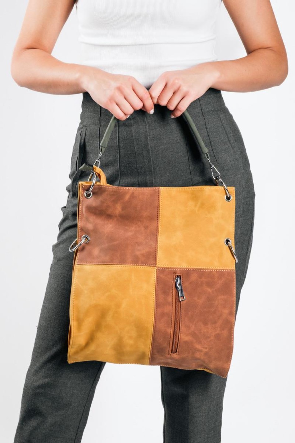 Δίχρωμη τσάντα ώμου patchwork με extra χιαστί λουράκι ΚΑΦΕ