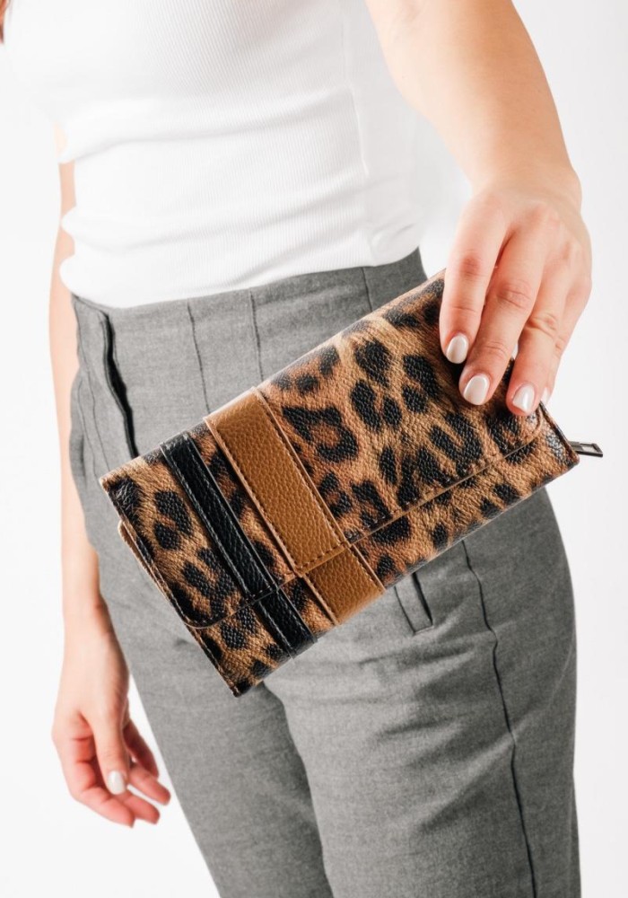 Πορτοφόλι αναδιπλούμενο με animal print και διπλή ρίγα ΛΕΟΠΑΡ