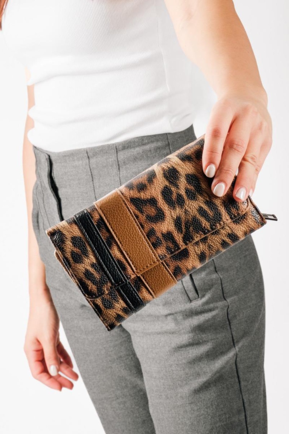 Πορτοφόλι αναδιπλούμενο με animal print και διπλή ρίγα ΛΕΟΠΑΡ