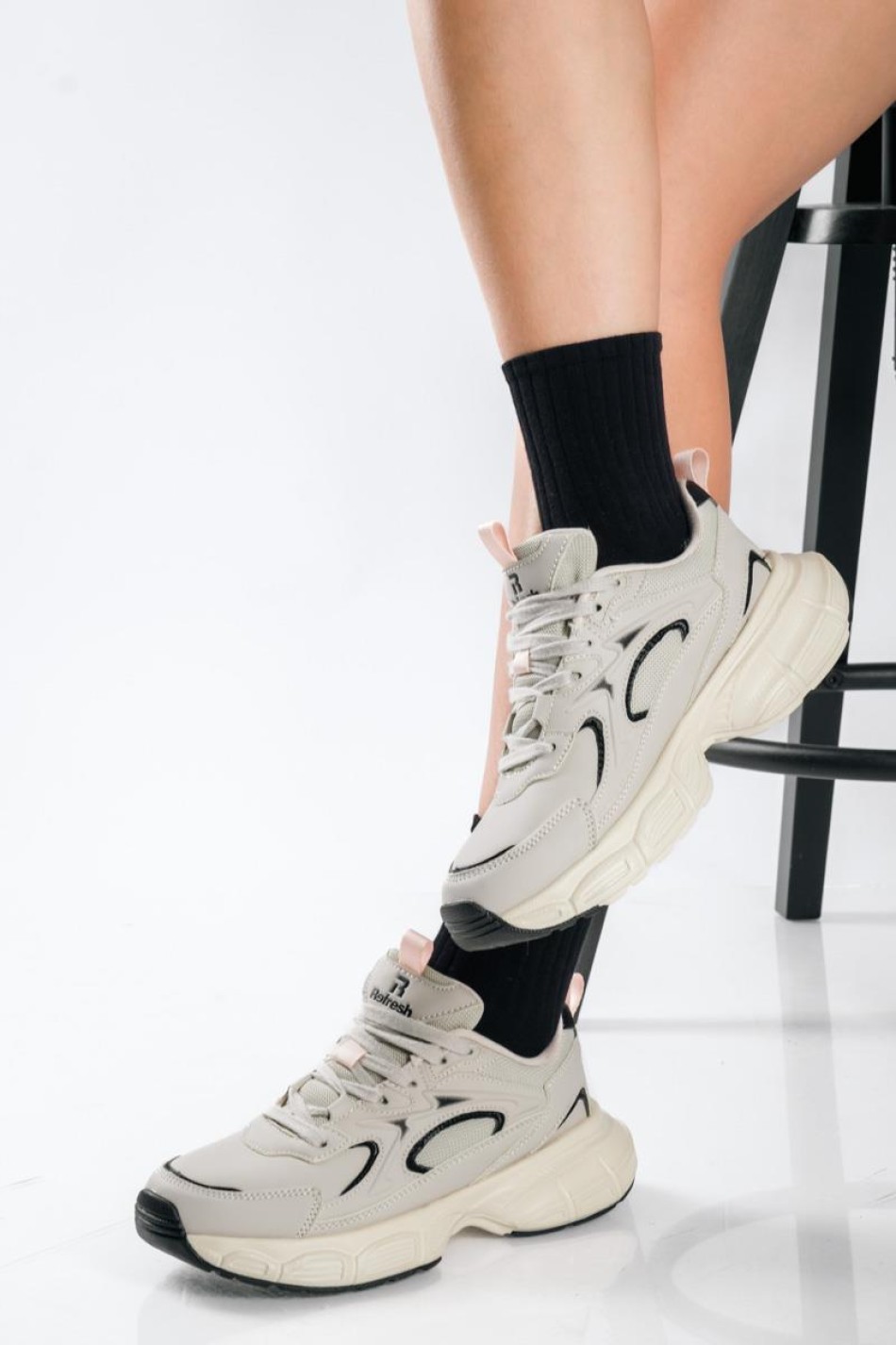 REFRESH γυναικεία sneakers με κορδόνια ΜΠΕΖ