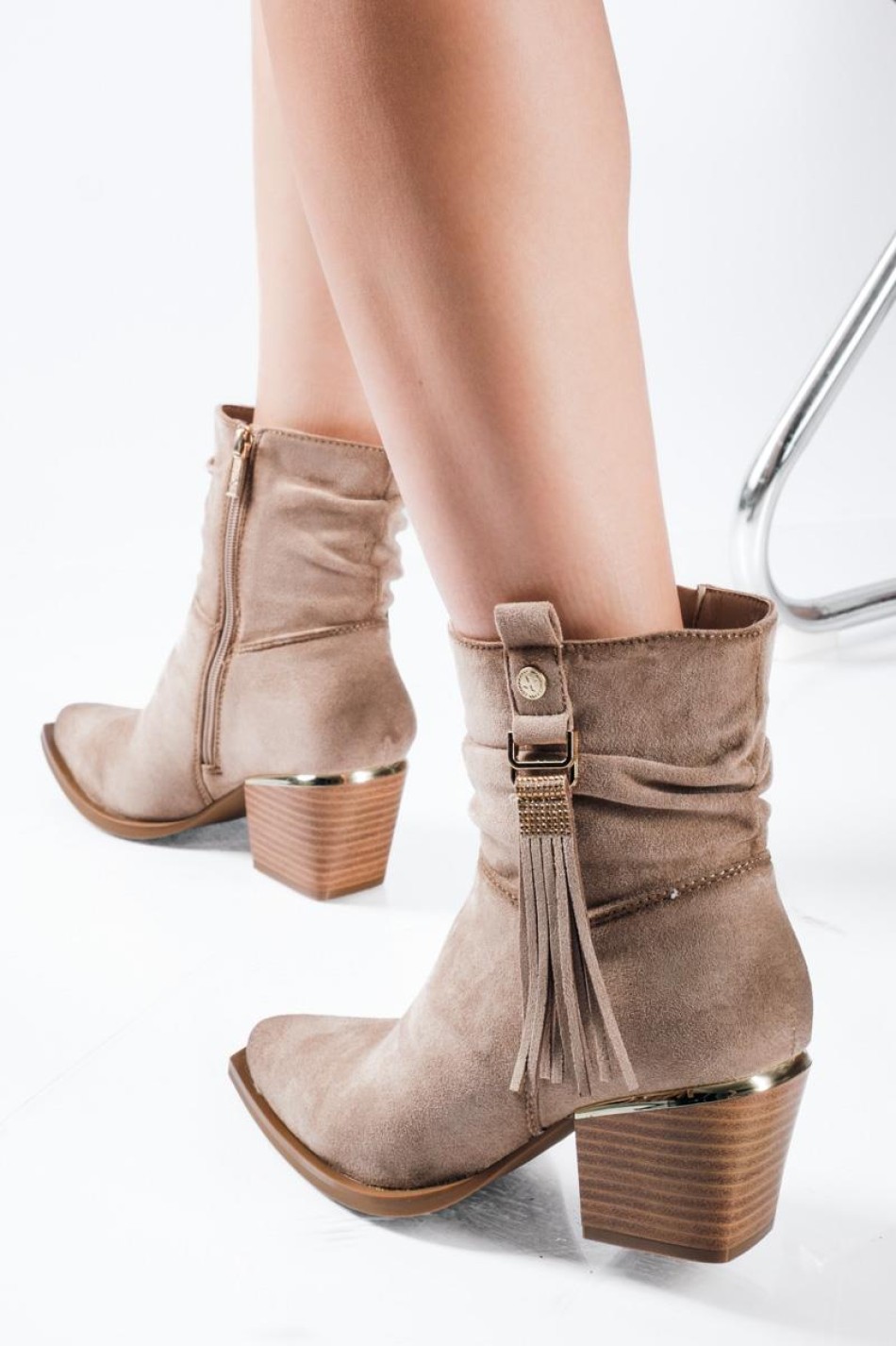 XTI suede western μποτάκια με διακοσμητικά κρόσσια ΜΠΕΖ