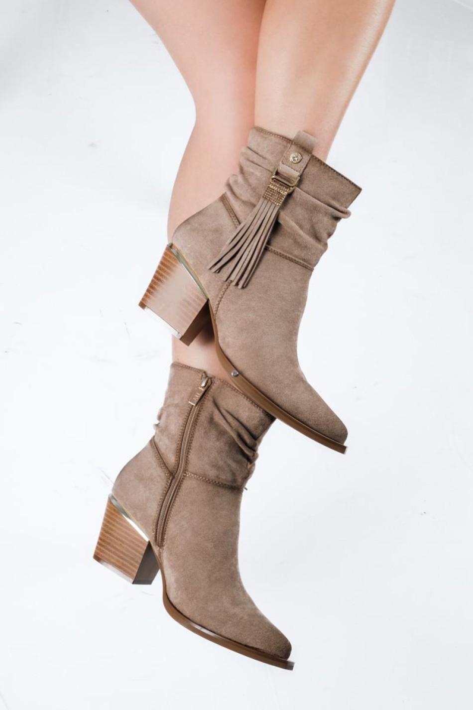 XTI suede western μποτάκια με διακοσμητικά κρόσσια ΜΠΕΖ