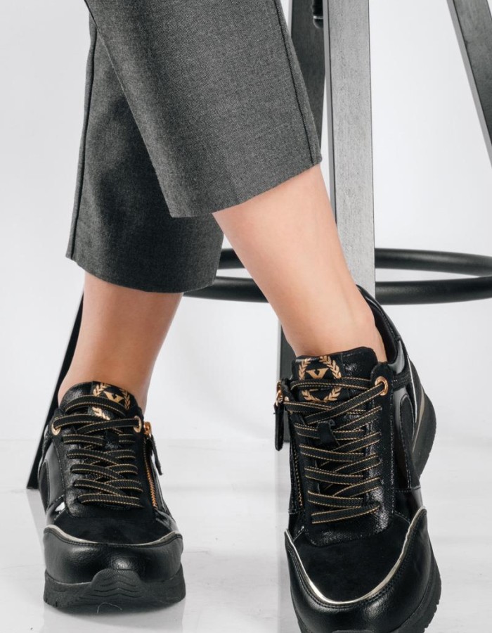 XTI Casual sneakers με πλατφόρμα και φερμουάρ ΜΑΥΡΟ