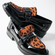 Animal Print λουστρίνι loafers με διακοσμητκό ζωνάκι με τρουκς ΛΕΟΠΑΡ Animal Print λουστρίνι loafers με διακοσμητκό ζωνάκι με τρουκς ΛΕΟΠΑΡ