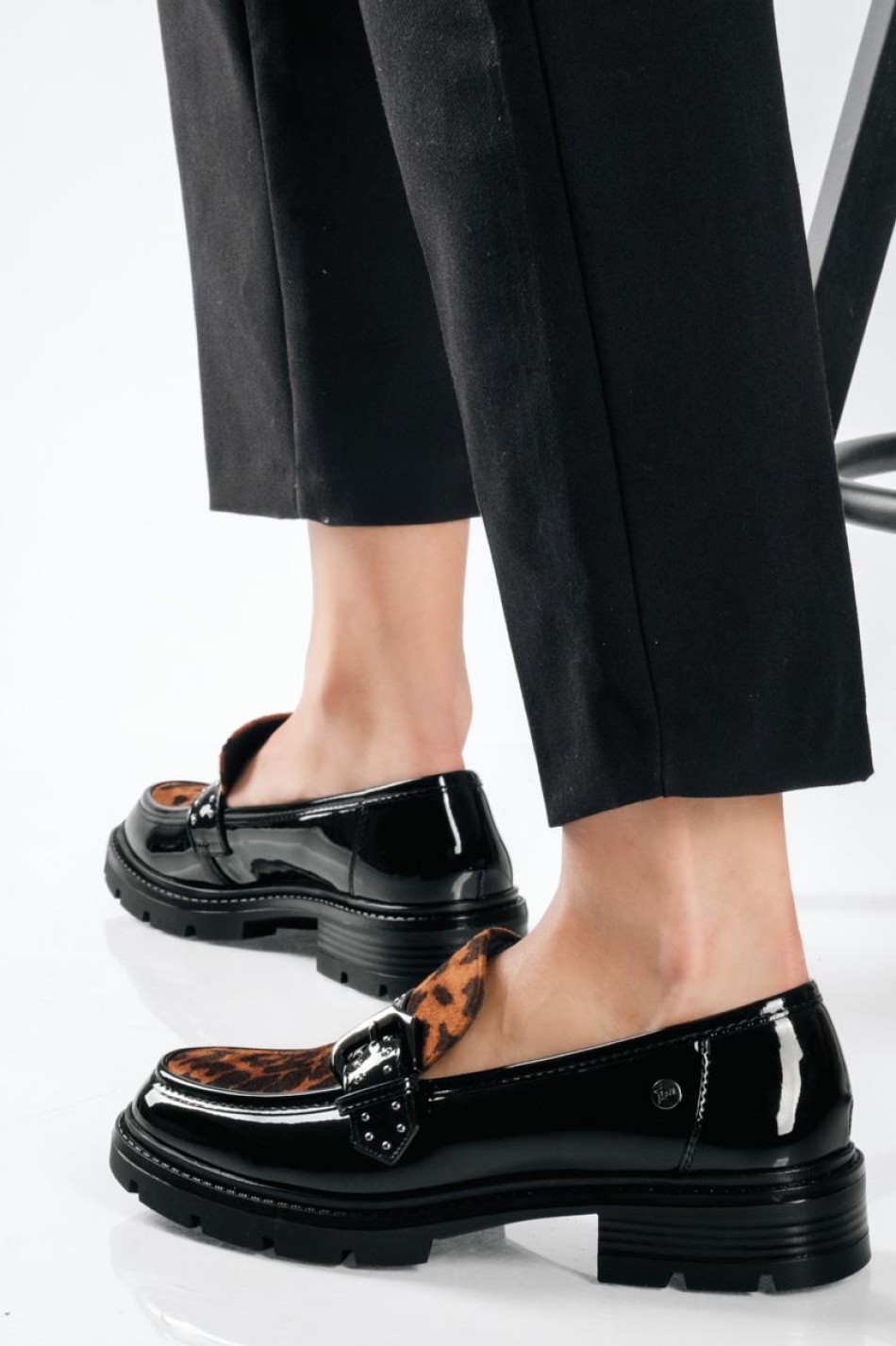 Animal Print λουστρίνι loafers με διακοσμητκό ζωνάκι με τρουκς ΛΕΟΠΑΡ Animal Print λουστρίνι loafers με διακοσμητκό ζωνάκι με τρουκς ΛΕΟΠΑΡ