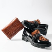 Animal Print λουστρίνι loafers με διακοσμητκό ζωνάκι με τρουκς ΛΕΟΠΑΡ Animal Print λουστρίνι loafers με διακοσμητκό ζωνάκι με τρουκς ΛΕΟΠΑΡ