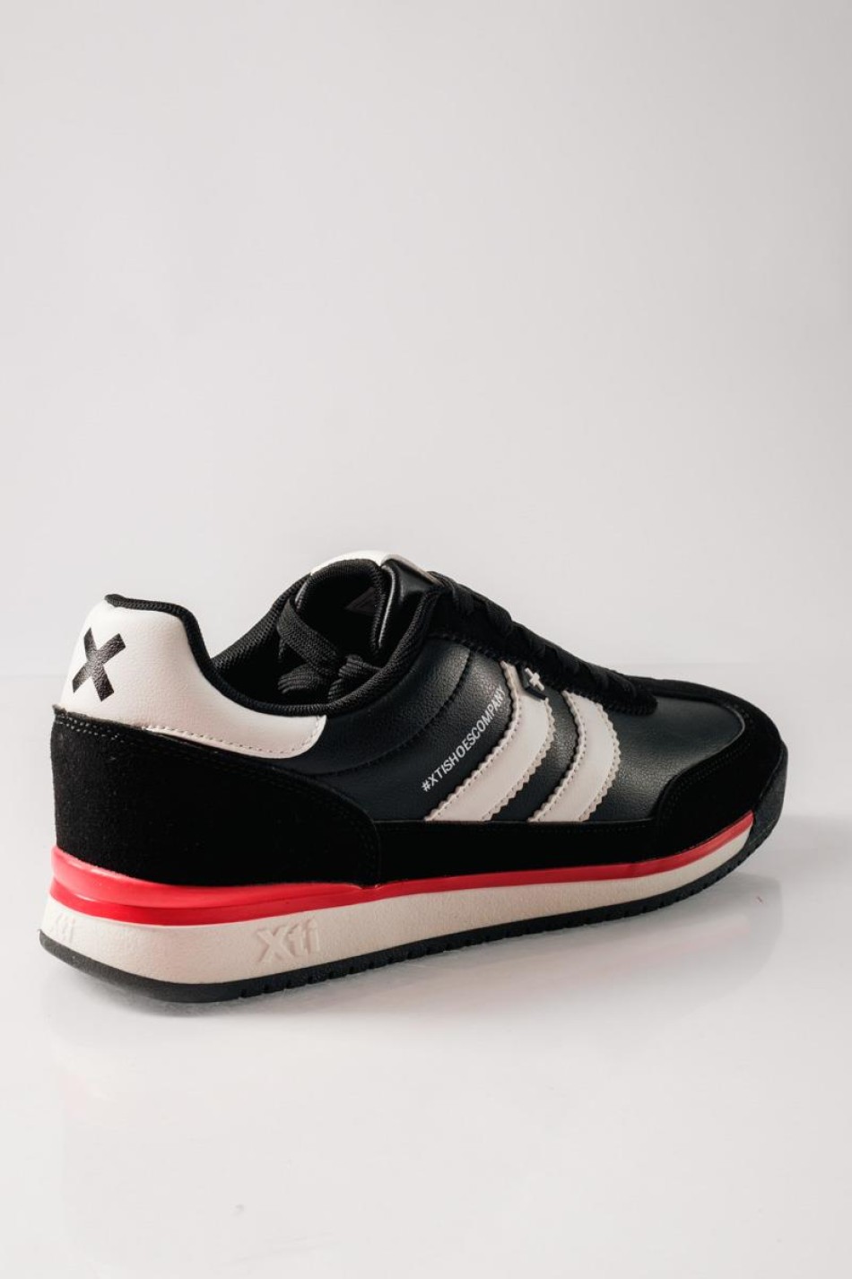 XTI Ανδρικά sneakers με χρωματική αντίθεση ΜΑΥΡΟ